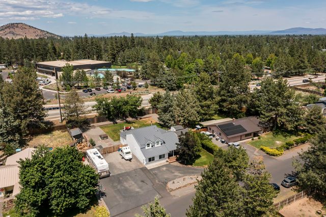 61585 E Lake Drive, Bend, OR 97702