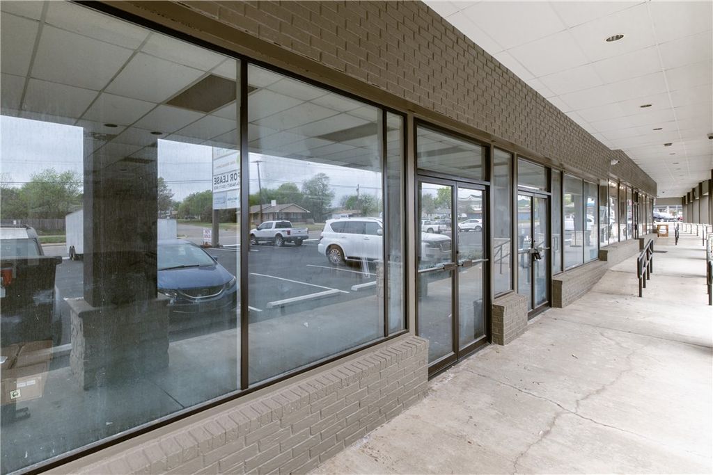 1300 Lake Air Drive 3, Waco, TX 76710