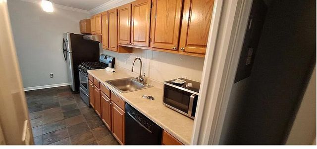 2653 Fenwick Court, Ann Arbor, MI 48104