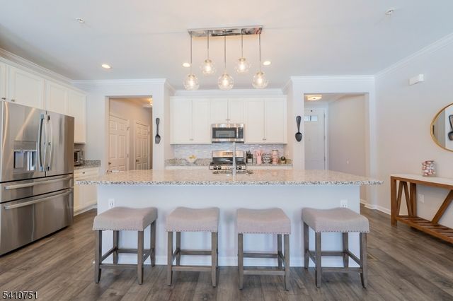 87 Sequoia Drive, Cedar Grove Twp., NJ 07009