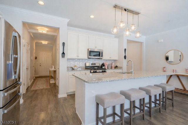 87 Sequoia Drive, Cedar Grove Twp., NJ 07009