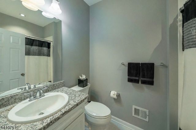 87 Sequoia Drive, Cedar Grove Twp., NJ 07009