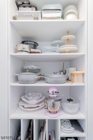 87 Sequoia Drive, Cedar Grove Twp., NJ 07009