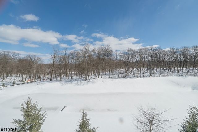 87 Sequoia Drive, Cedar Grove Twp., NJ 07009