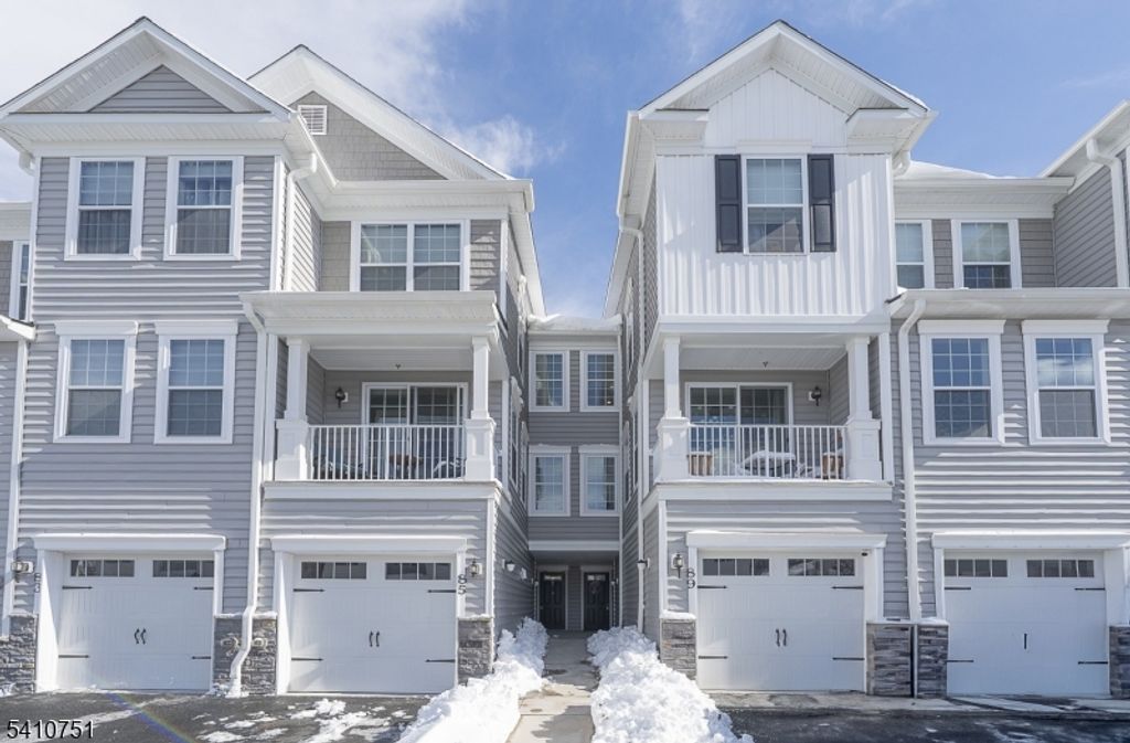 87 Sequoia Drive, Cedar Grove Twp., NJ 07009