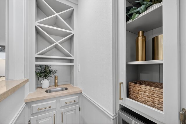 8611 Capri Drive, Dallas, TX 75238