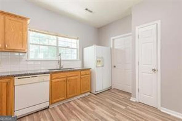 6708 Sunset Hills Boulevard, Rex, GA 30273