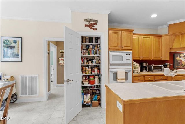 25 Winchester Court, Youngsville, NC 27596