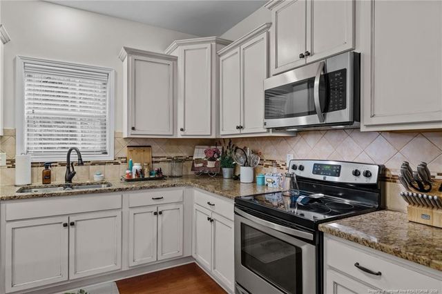 182 Valley Stream Road, Spring Lake, NC 28390