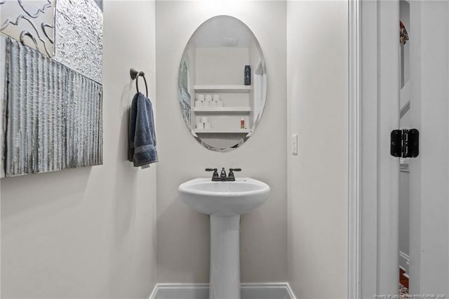 182 Valley Stream Road, Spring Lake, NC 28390