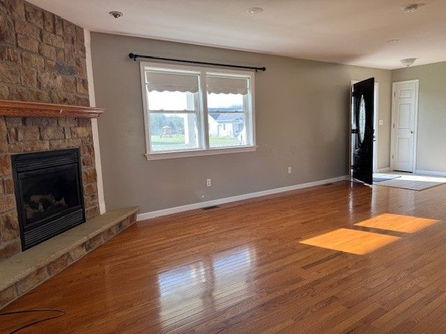 404 Terrence Dr, Dunbar Twp, PA 15425
