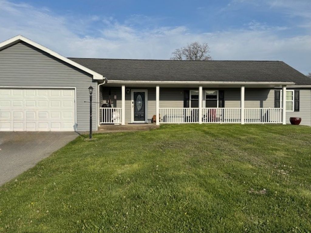404 Terrence Dr, Dunbar Twp, PA 15425