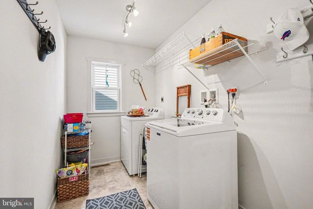 6029 STATION CIRCLE RD, Harrisburg, PA 17111