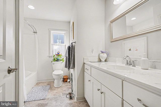 6029 STATION CIRCLE RD, Harrisburg, PA 17111