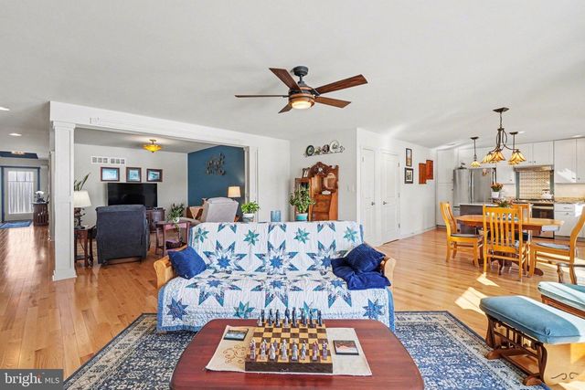 6029 STATION CIRCLE RD, Harrisburg, PA 17111