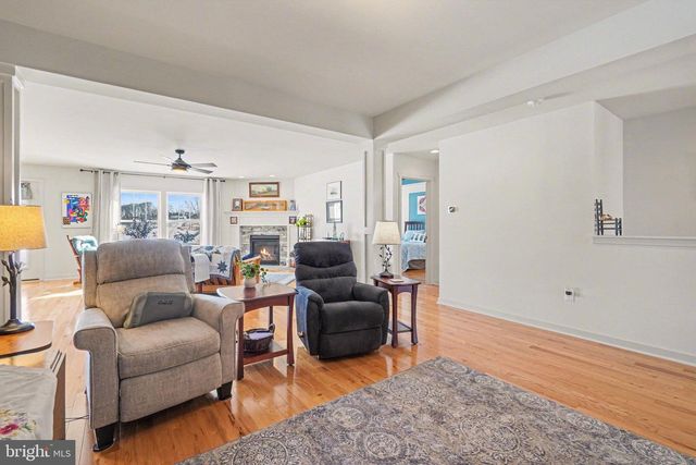 6029 STATION CIRCLE RD, Harrisburg, PA 17111