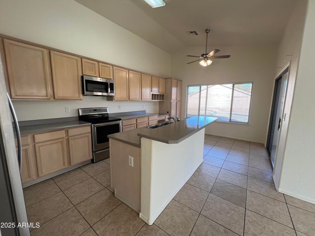 7812 W SOLANO Drive N, Glendale, AZ 85303