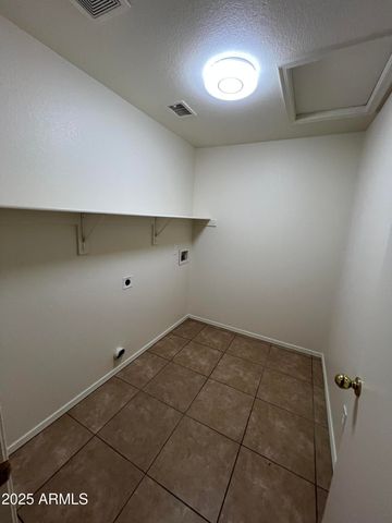 7812 W SOLANO Drive N, Glendale, AZ 85303