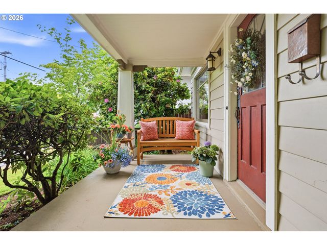 2747 Ne SCHUYLER St, Portland, OR 97212