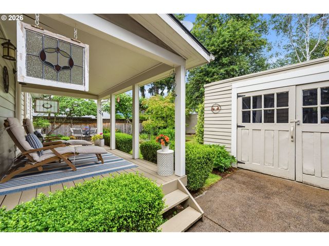 2747 Ne SCHUYLER St, Portland, OR 97212