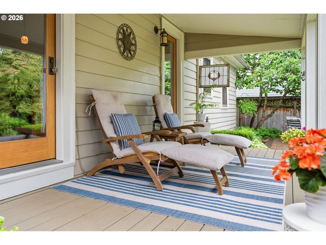 2747 Ne SCHUYLER St, Portland, OR 97212