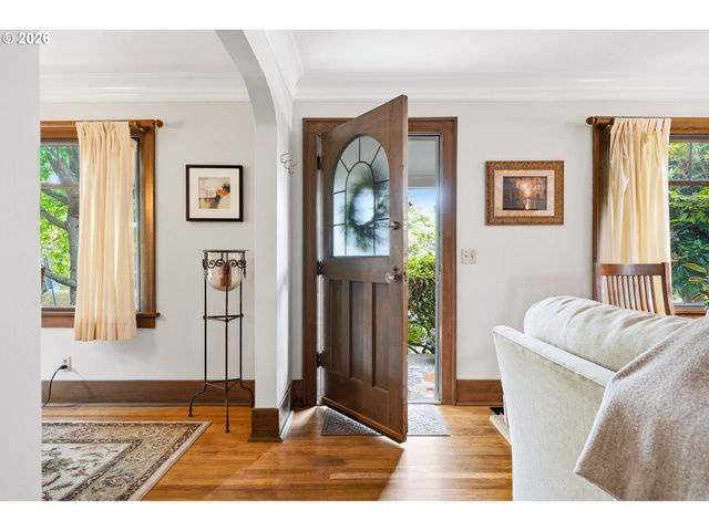 2747 Ne SCHUYLER St, Portland, OR 97212
