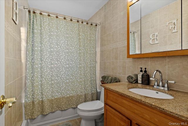 28 Cherokee Avenue, West Islip, NY 11795