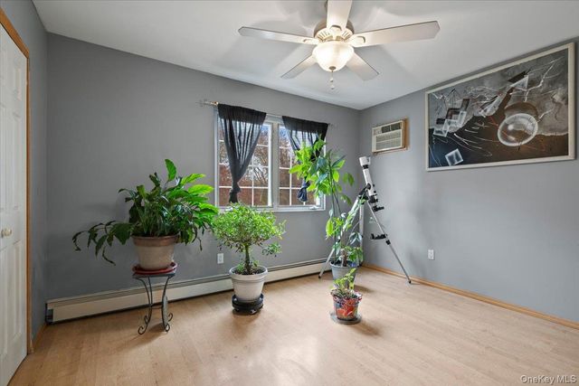 28 Cherokee Avenue, West Islip, NY 11795