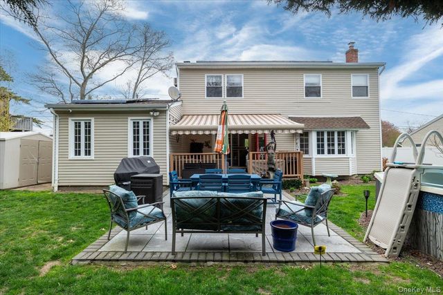 28 Cherokee Avenue, West Islip, NY 11795