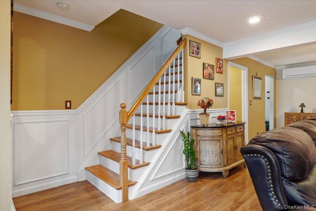 28 Cherokee Avenue, West Islip, NY 11795