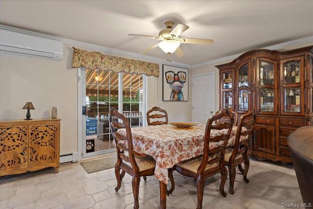 28 Cherokee Avenue, West Islip, NY 11795