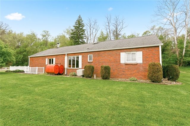 2701 Moyer Rd, Bullskin Twp, PA 15425
