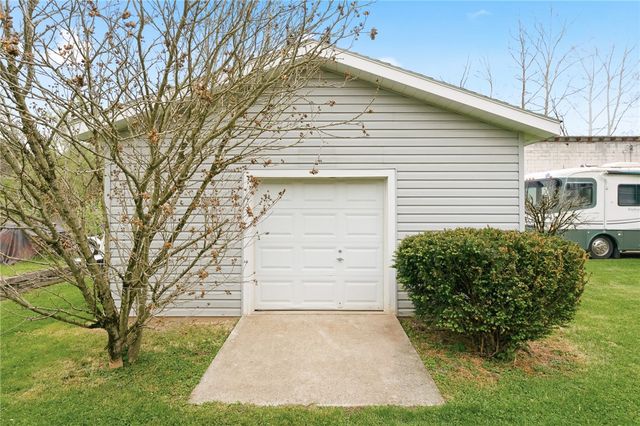 2701 Moyer Rd, Bullskin Twp, PA 15425