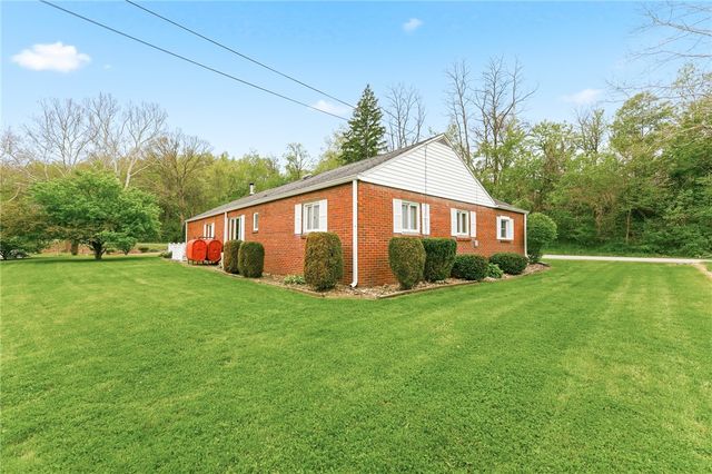 2701 Moyer Rd, Bullskin Twp, PA 15425