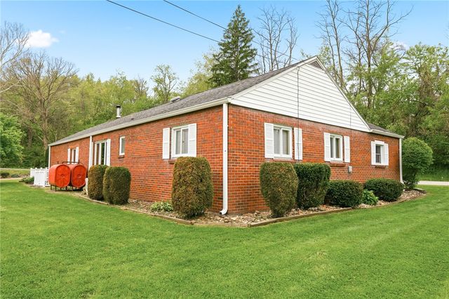 2701 Moyer Rd, Bullskin Twp, PA 15425