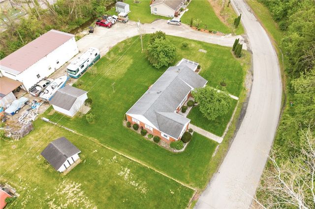 2701 Moyer Rd, Bullskin Twp, PA 15425