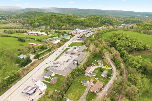 2701 Moyer Rd, Bullskin Twp, PA 15425