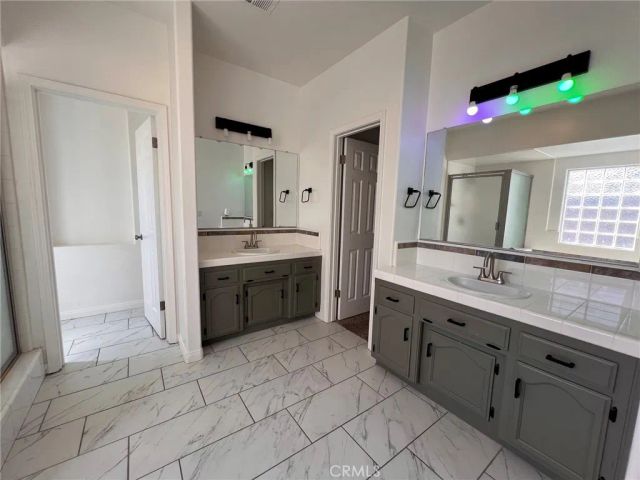 10106 Shoveldown Court, Bakersfield, CA 93311