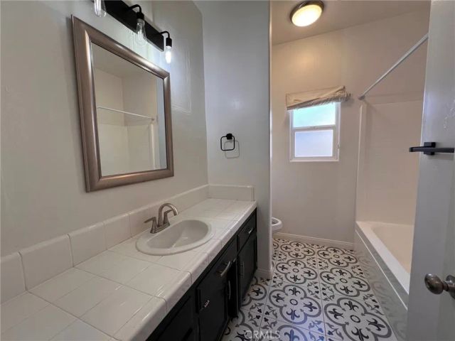 10106 Shoveldown Court, Bakersfield, CA 93311