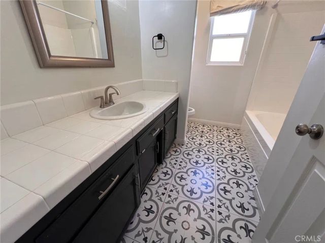 10106 Shoveldown Court, Bakersfield, CA 93311