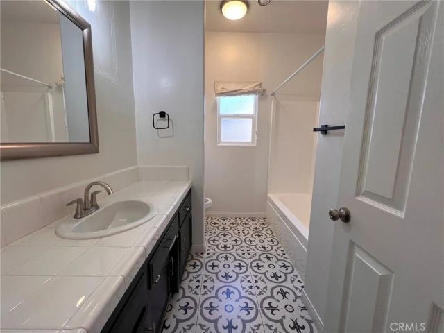 10106 Shoveldown Court, Bakersfield, CA 93311