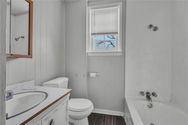 2101 N I, Fort Smith, AR 72901