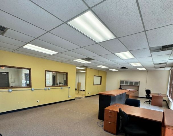 9901 S Roberts Road, Palos Hills, IL 60465