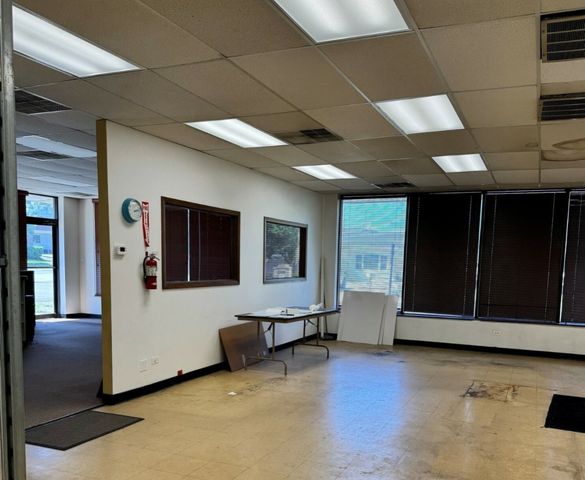 9901 S Roberts Road, Palos Hills, IL 60465