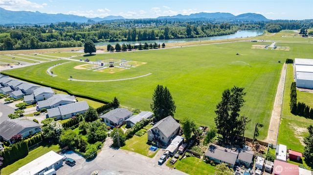 810 Cul De Sac Avenue, Burlington, WA 98233