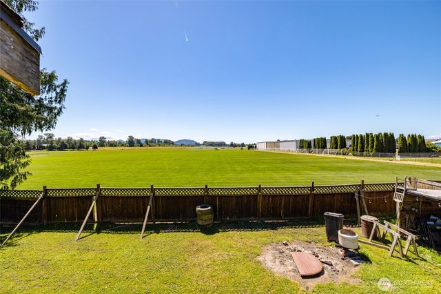 810 Cul De Sac Avenue, Burlington, WA 98233