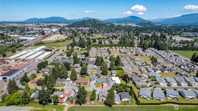 810 Cul De Sac Avenue, Burlington, WA 98233