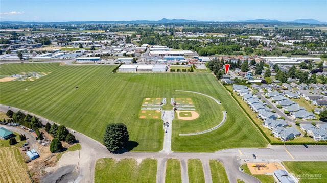 810 Cul De Sac Avenue, Burlington, WA 98233