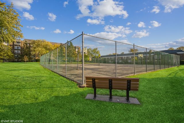 10353 Dearlove Road 5E, Glenview, IL 60025