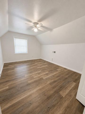 3004 Woodland Drive, Dickinson, TX 77539